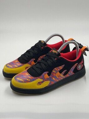 Hot Wheels x Airwalk Boys Size 5 Sneakers Flame Graphic Black Yellow WZ501POG